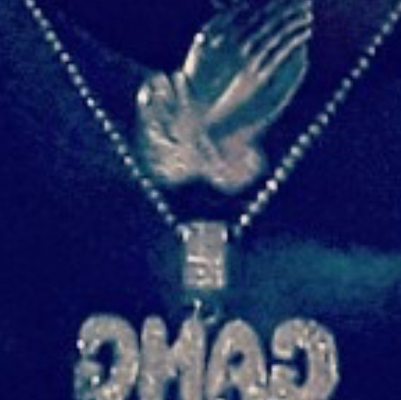 A 200 dollar gang chain with prayer hands - Picture 1 of 1